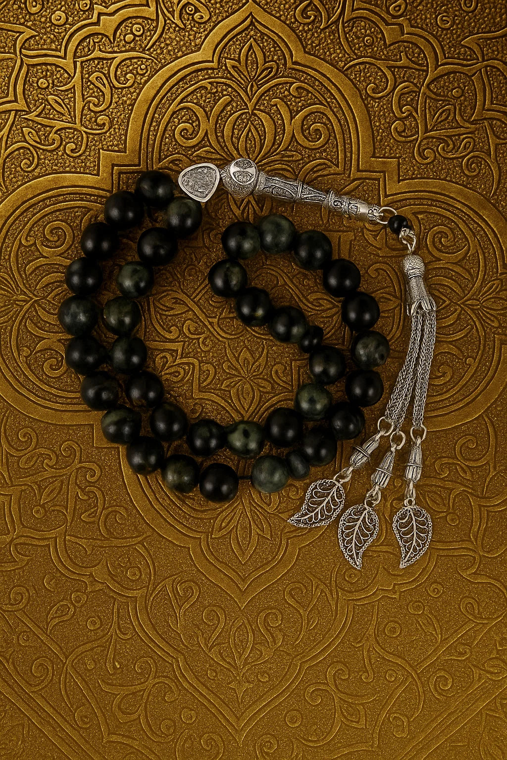 Agate Tasbih with Silver Leaf Tassel