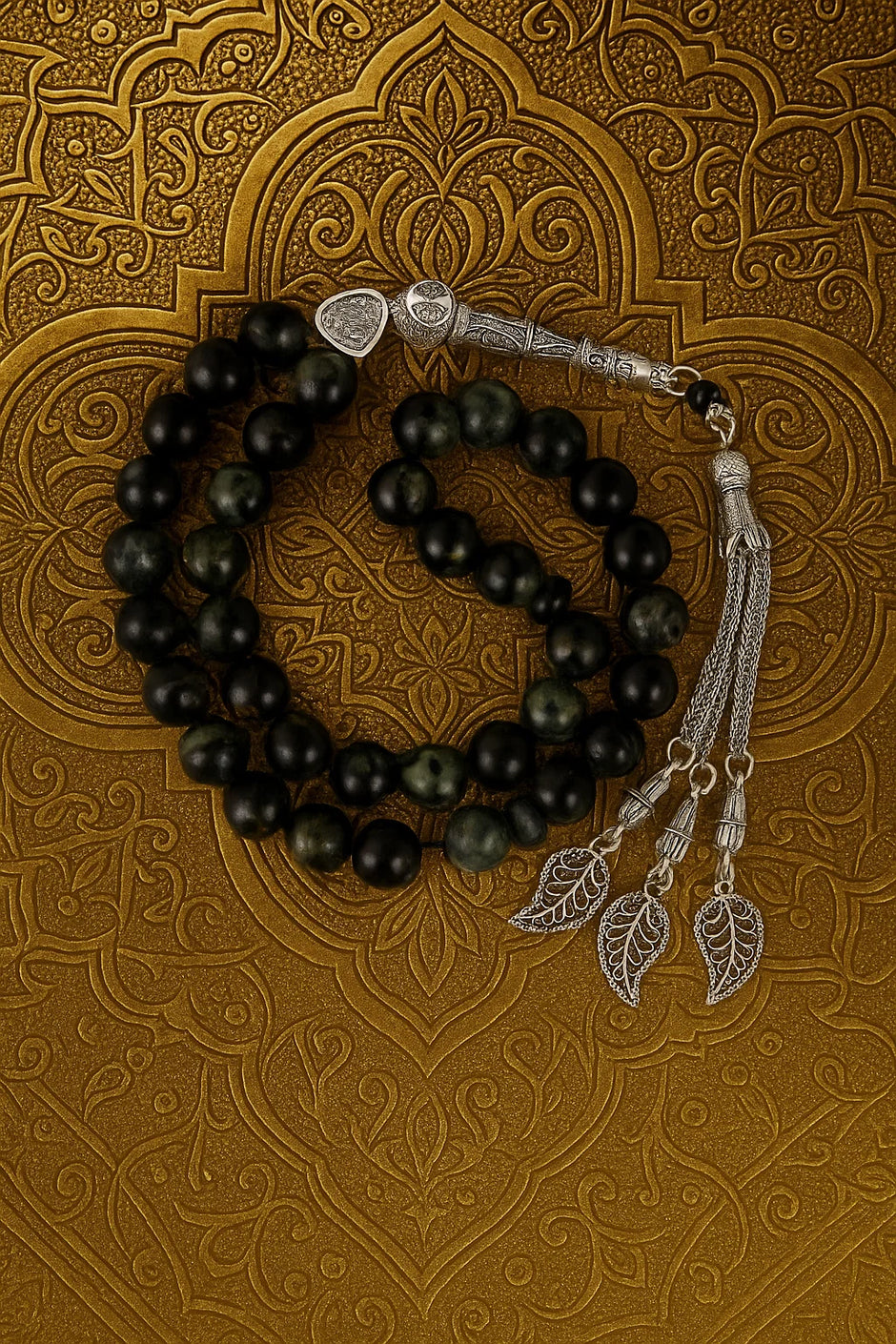 Agate Tasbih with Silver Leaf Tassel